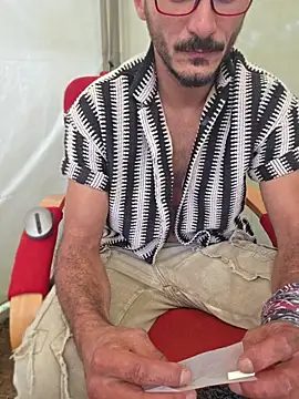 Chat +18 de LylloHakka ao vivo