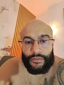 Luke__09 XXX чат на живо