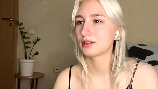 Czat XXX na żywo – LishaNuding
