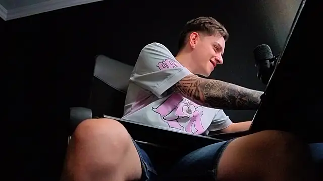 Czat XXX na żywo – FelixStarkk