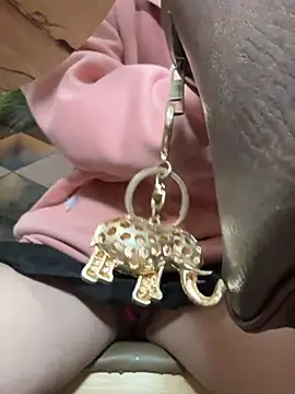 Chat XXX ao vivo de Emily-Nguyen