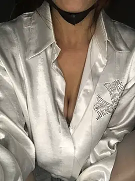 Writhing_First's Live XXX Chat