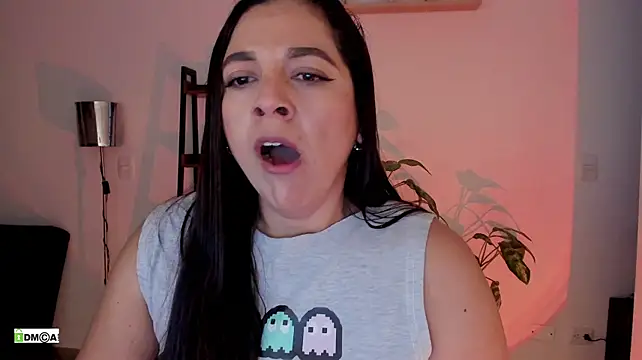 urcute_kitten Live XXX Chat
