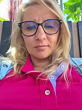 KaylinJan Live XXX-chat