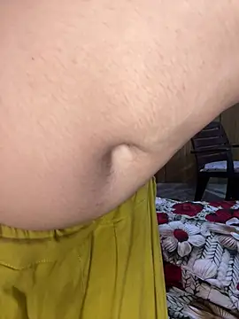 הופעת וובקאם של kiaraqueen7