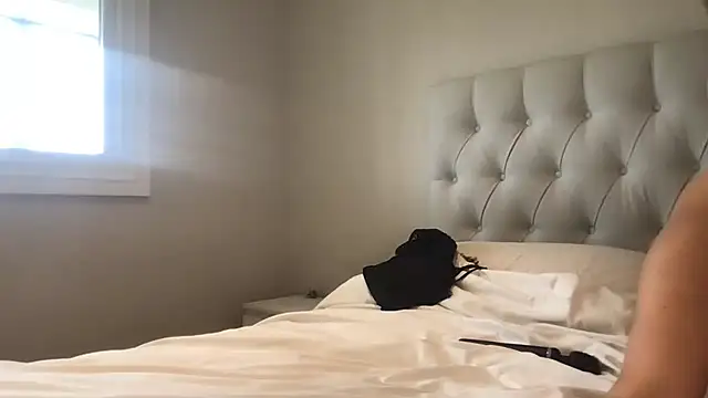 Czat XXX na żywo – Honey_Tate