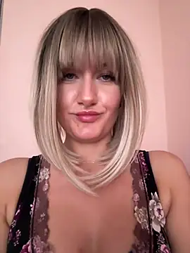 Živý XXX chat LunaFoxs