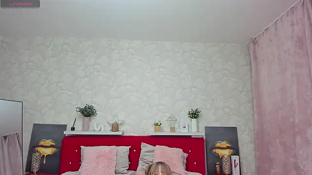 KattyPeachX Pertunjukan Webcam