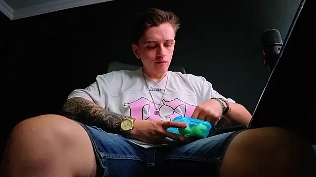 FelixStarkk Live XXX Chat