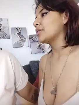 Chat XXX en directo de Liily_Foxxy