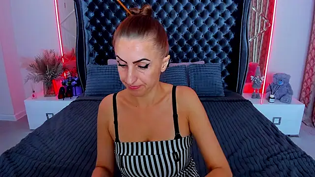 Živý XXX chat Rebecca_Diamond