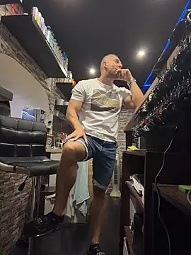 Johnytrain Chat XXX live