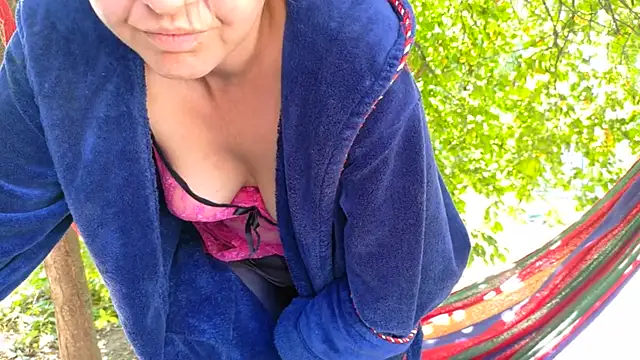 צ'אט XXX בשידור חי של SweetMaddy888