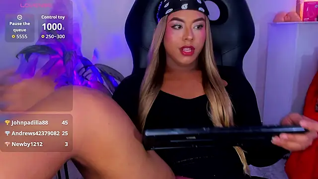 Czat XXX na żywo – Emili_Roux