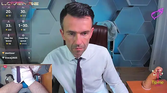XXX chat uživo modela SteveTiger