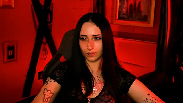 MonicaLowes' Live XXX Chat
