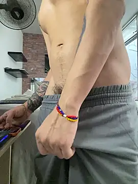 AlphaMasterXxxn Live XXX chat