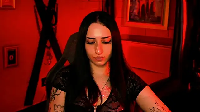 MonicaLowes Adlı Modelin Canlı XXX Sohbeti