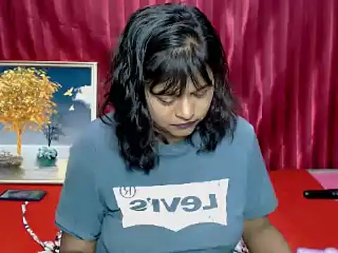 indian_glitter Adlı Modelin Canlı XXX Sohbeti