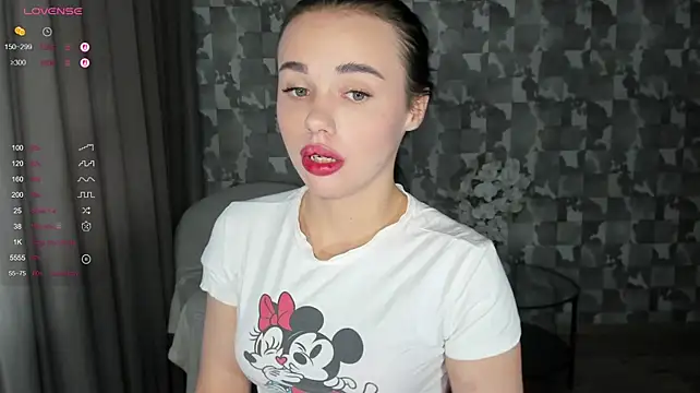 Kseni_a's Live XXX Chat