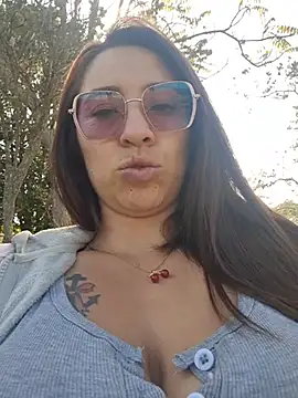 Chatroom XXX en direct de VALERY-94