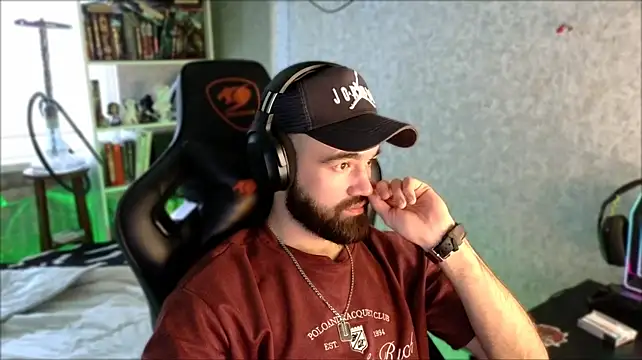 Czat XXX na żywo – _Serious_Man