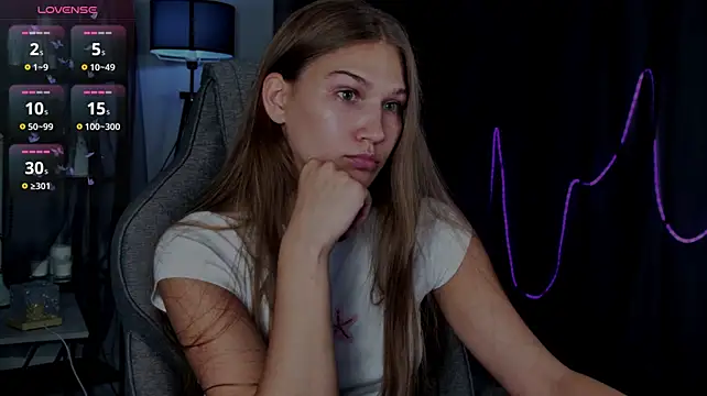 Chat +18 de Sweet_Emilya ao vivo