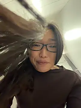 XXX chat uživo modela trytomakememoam
