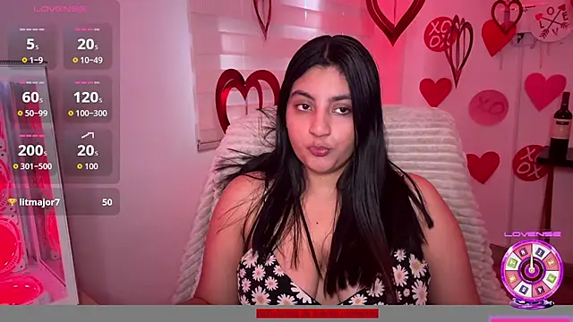 cloe_small élő XXX-chatje