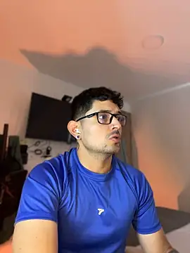 Онлайн чат XXX TroyeKnight