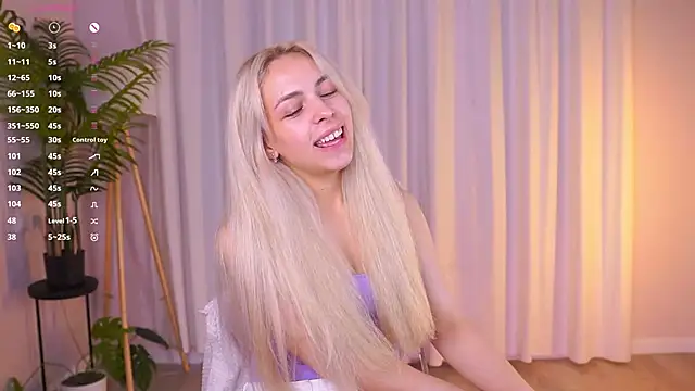 ShinyBarbie's Live XXX Chat