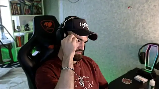 _Serious_Man live XXX chat