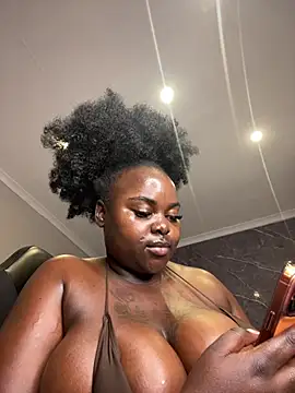 Honeycoco0211 Adlı Modelin Canlı XXX Sohbeti