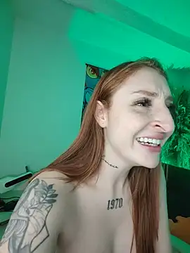 Chat XXX en directo de Bennuluspeach_