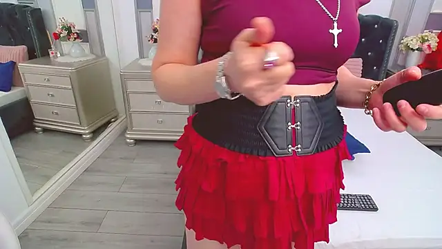 SuzzySun Chat XXX live