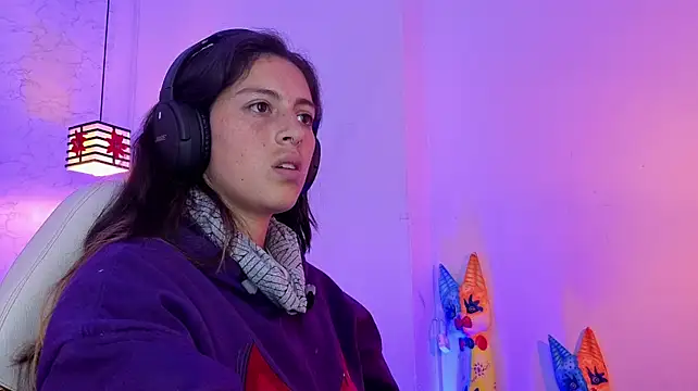 moon_winy Adlı Modelin Canlı XXX Sohbeti