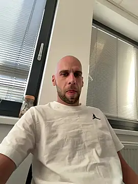 _oliver_it live XXX chat