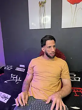 Karim_mansur XXX чат на живо