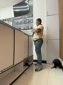 Patricio_02 Adlı Modelin Canlı XXX Sohbeti