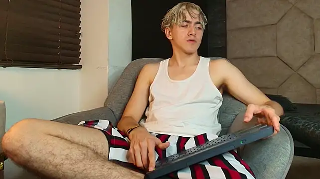 Živý XXX chat Tyler_Mcrey