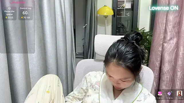 Czat XXX na żywo – xiaosu22