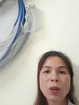 -Tevi- Adlı Modelin Canlı XXX Sohbeti