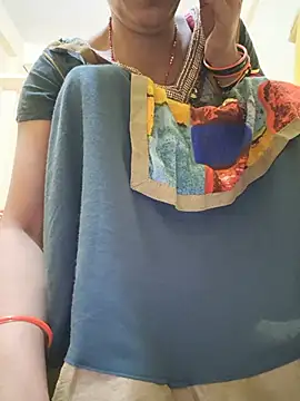Neha-ji Adlı Modelin Canlı XXX Sohbeti