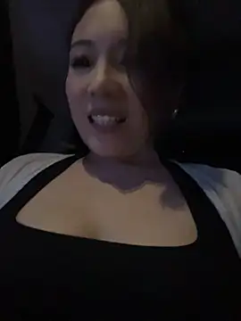 Lola666999 现场XXX聊天
