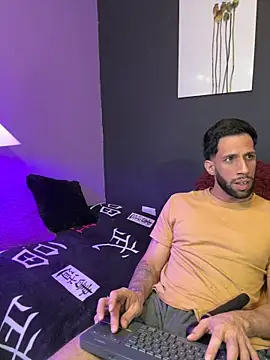 Karim_mansur Adlı Modelin Canlı XXX Sohbeti