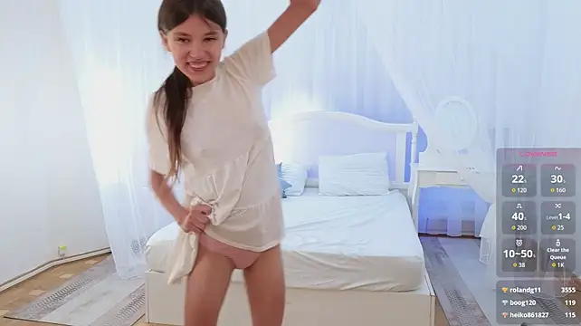 Little__Lunaa Adlı Modelin Canlı XXX Sohbeti