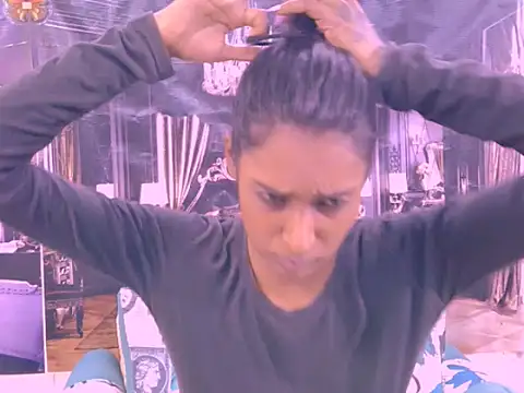IndianRebel4u2Luv Adlı Modelin Canlı XXX Sohbeti