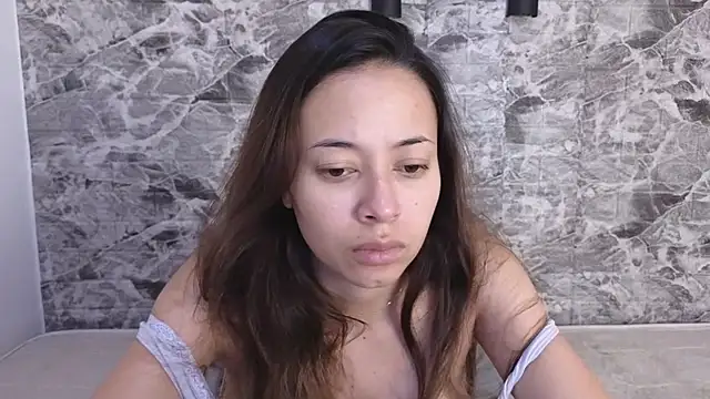 Danny_Ninaa Adlı Modelin Canlı XXX Sohbeti