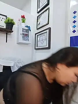 SARA_21- Adlı Modelin Canlı XXX Sohbeti