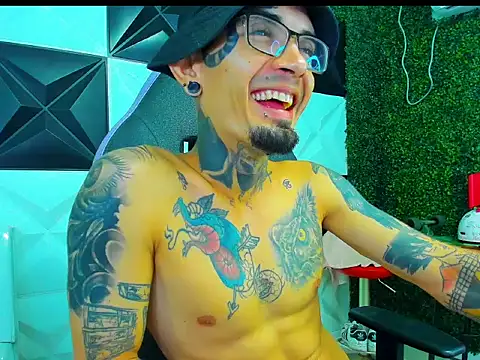 Boy_tatto77's Live XXX Chat